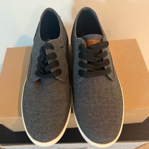 NEW Men’s Casual Sneakers by Steve Madden- size 9.5 - Picture 15 of 16